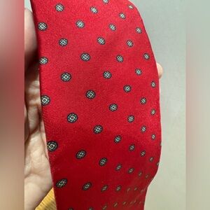 Vintage Mervyns Elegant Red skinny 100% silk Tie